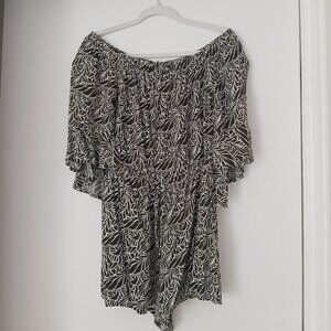 EXPRESS Off-the-shoulder Romper